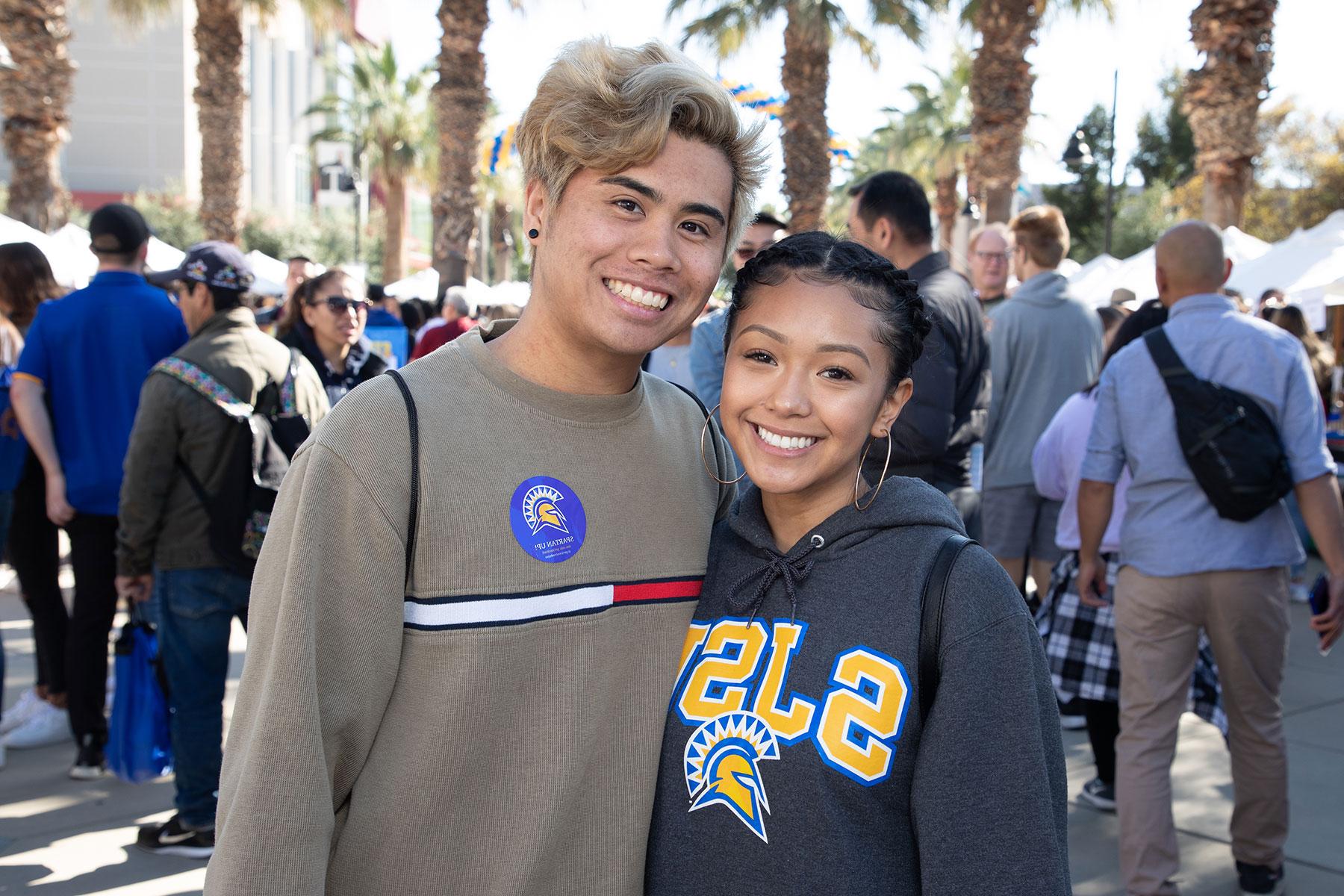 two 菠菜网lol正规平台 students smiling 